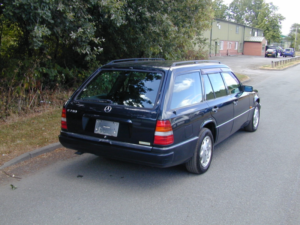 1996 Mercedes-Benz 280 Ref 8760 - Reservation Deposit Paid - Mercedes Benz W124 E280 Estate (rhd - Ex Japan) in Black — image 3
