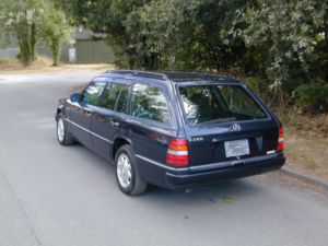 1996 Mercedes-Benz 280 Ref 8760 - Reservation Deposit Paid - Mercedes Benz W124 E280 Estate (rhd - Ex Japan) in Black — image 6