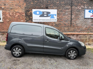 2017 Citroen Berlingo 1.6 Berlingo 850 Enterprise Blue Hdi in Grey — image 2