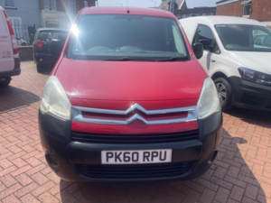 2011 Citroen Berlingo 1.6 Hdi 850 X L1 4dr in Red — image 5