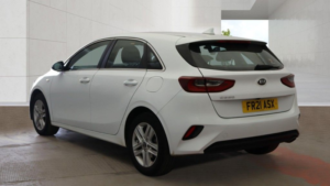 2021 Kia Ceed 1.0 T-Gdi Eco 2 Hatchback 5dr Petrol Manual Euro 6 (s/s) (118 Bhp) in White — image 4