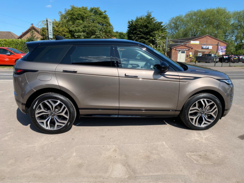 2020 Land Rover Range Rover Evoque 2.0 D180 R-Dynamic Hse * High Spec * in Brown — image 1