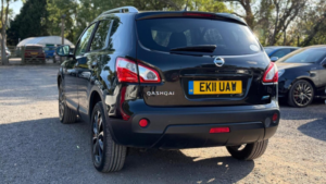 2011 Nissan Qashqai 1.5 Dci N-Tec 2WD Euro 5 5dr in Black — image 4