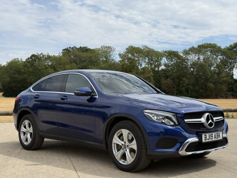 2019 Mercedes-Benz Glc 2.1 Glc220d Sport in Blue — image 1