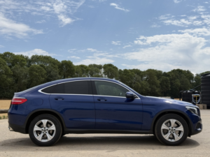 2019 Mercedes-Benz Glc 2.1 Glc220d Sport in Blue — image 2