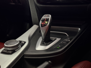 2015 BMW 3 Series 3.0 330d M Sport Touring in White — image 4