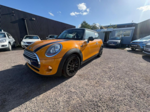 2014 MINI Hatch 1.5 Cooper Euro 6 (s/s) 3dr in Orange — image 3