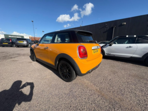 2014 MINI Hatch 1.5 Cooper Euro 6 (s/s) 3dr in Orange — image 4