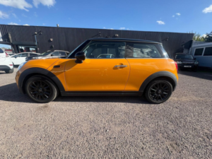 2014 MINI Hatch 1.5 Cooper Euro 6 (s/s) 3dr in Orange — image 5