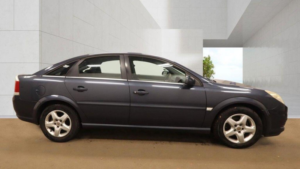2008 Vauxhall Vectra 1.8 Vvt Exclusiv 5dr in Blue — image 5