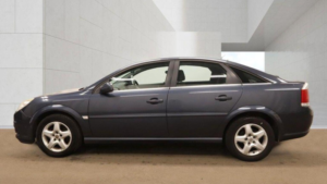 2008 Vauxhall Vectra 1.8 Vvt Exclusiv 5dr in Blue — image 6