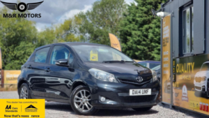 2014 Toyota Yaris 1.33 Dual Vvt-I Icon Plus Euro 5 5dr in Black — image 2