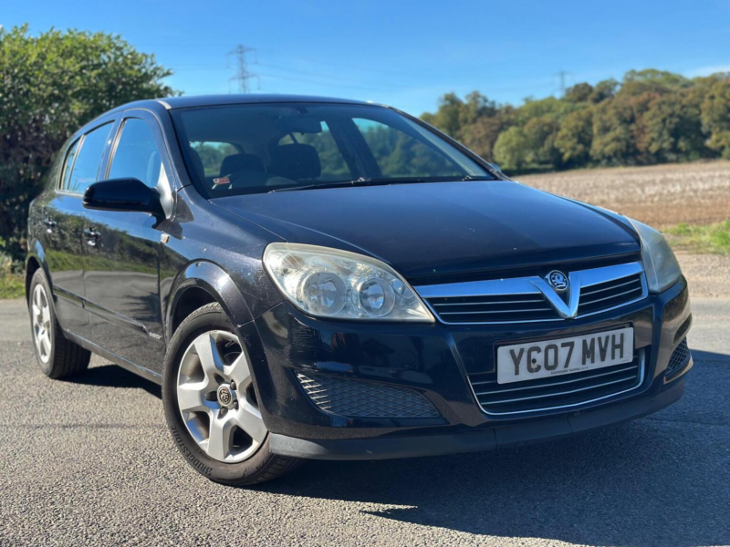 2007 Vauxhall Astra 1.4i 16v Energy 5dr in Black — image 1