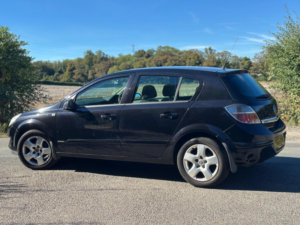2007 Vauxhall Astra 1.4i 16v Energy 5dr in Black — image 6