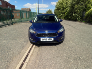 2015 Ford Focus 1.0t Ecoboost Zetec Euro 6 (s/s) 5dr in Blue — image 2