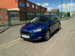 2015 Ford Focus 1.0t Ecoboost Zetec Euro 6 (s/s) 5dr in Blue — image 3