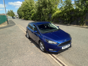 2015 Ford Focus 1.0t Ecoboost Zetec Euro 6 (s/s) 5dr in Blue — image 6