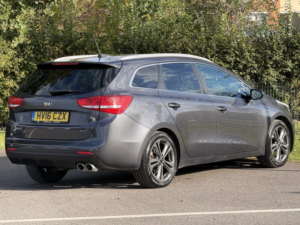 2016 Kia Ceed 1.6 Crdi Gt-Line in Silver — image 4