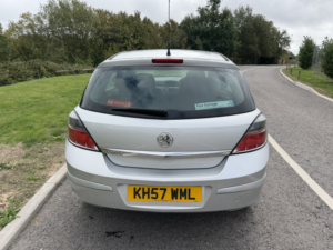 2007 Vauxhall Astra 1.4 I 16v Club in Silver — image 3