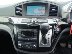 2014 Nissan Elgrand E52 2.5 Auto 7 Leather Seats in White — image 5