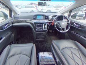 2014 Nissan Elgrand E52 2.5 Auto 7 Leather Seats in White — image 6