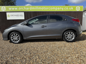 2012 Honda Civic 1.4 I-Vtec Se in Grey — image 3