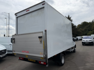 2023 Ford Transit 2.0 350 L4 Luton — image 6