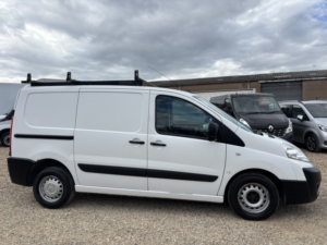 2013 Citroen Dispatch 1.6 1000 Hdi in White — image 2