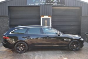 2020 Jaguar Xf 2.0i Portfolio Sportbrake Auto Euro 6 (s/s) 5dr in Black — image 3