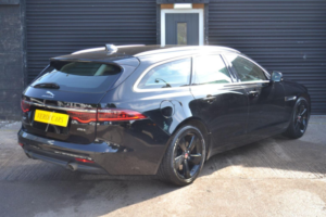 2020 Jaguar Xf 2.0i Portfolio Sportbrake Auto Euro 6 (s/s) 5dr in Black — image 5