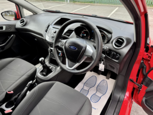 2013 Ford Fiesta 1.25 Style in Red — image 5