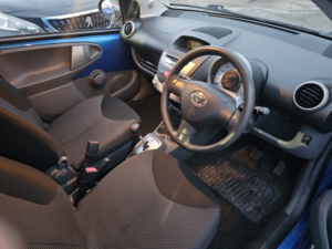 2011 Toyota Aygo 1.0 Vvt-I Blue in Blue — image 4