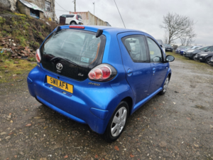 2011 Toyota Aygo 1.0 Vvt-I Blue in Blue — image 6