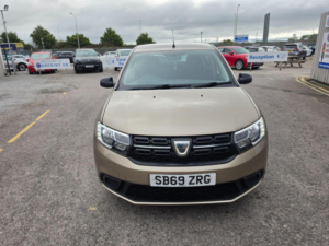 2020 Dacia Sandero 1.0 Sce Essential Euro 6 5dr in Beige — image 2