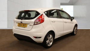2014 Ford Fiesta 1.25 Zetec Euro 5 5dr in White — image 4