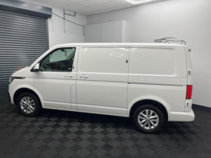 2024 Volkswagen Transporter 2.0 Tdi T28 Highline DSG Fwd Swb Euro 6 (s/s) 5dr in White — image 4