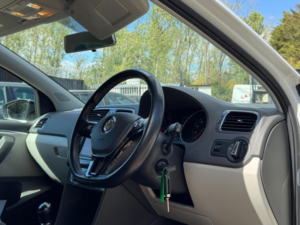 2015 Volkswagen Polo 1.2 Tsi Bluemotion Tech Se Design Euro 6 (s/s) 5dr in White — image 4