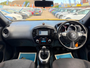 2014 Nissan Juke 1.5 Dci 8v Acenta Premium Euro 5 (s/s) 5dr in Yellow — image 2