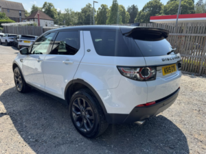 2019 Land Rover Discovery Sport 2.0 Td4 Landmark SUV 5dr Diesel Auto 4WD Euro 6 (s/s) (180 Ps) in White — image 4