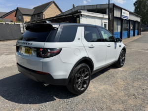 2019 Land Rover Discovery Sport 2.0 Td4 Landmark SUV 5dr Diesel Auto 4WD Euro 6 (s/s) (180 Ps) in White — image 5