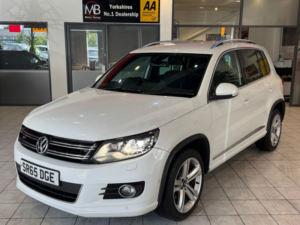 2015 Volkswagen Tiguan 2.0 Tdi Bluemotion Tech R-Line in White — image 4