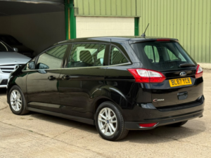 2017 Ford Grand C-Max 1.5 Tdci Zetec in Black — image 5