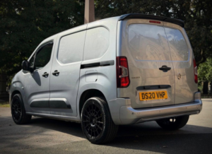 2020 Vauxhall Combo 1.6 Turbo D 2300 Sportive in Grey — image 5
