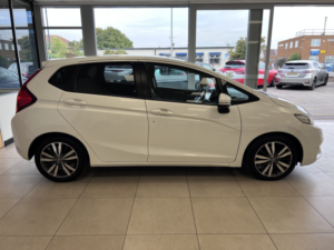 2017 Honda Jazz 1.3 I-Vtec Ex Navi in White — image 4