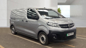 2022 Vauxhall Vivaro Electric 3100 75kwh Dynamic Auto L1 H1 5dr in Grey — image 2