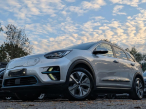 2020 Kia Niro 64kwh 4 Auto 5dr in Silver — image 5