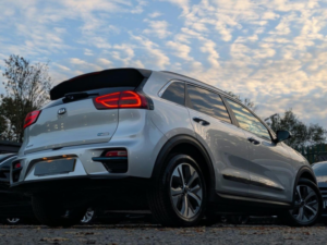 2020 Kia Niro 64kwh 4 Auto 5dr in Silver — image 6