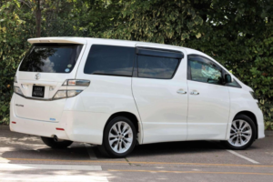 2009 Toyota Vellfire 2.4 Z 5dr 8 Seats in White — image 4