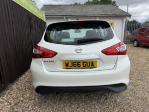 2016 Nissan Pulsar 1.2 Dig-T Acenta in White — image 5