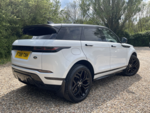 2020 Land Rover Range Rover Evoque 2.0 D180 R-Dynamic Se in White — image 4